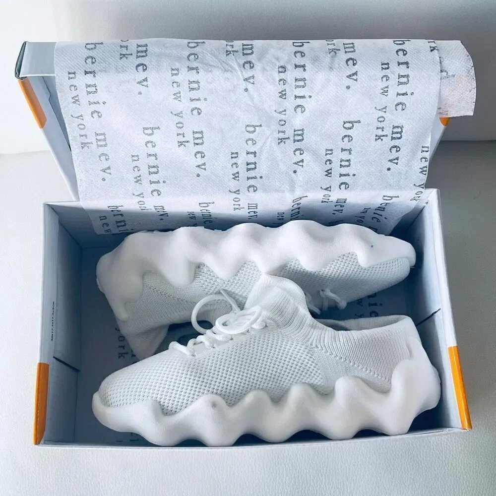 NWT in Box Gorgeous BERNIE MEV 39 (8-8.5 US) Davin Comfort white Chunky Sneakers